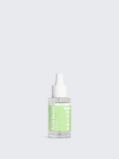 Image complémentaire d’Acid Reset, exfoliant visage de nuit à l’acide lactique de Luminesse Paris.