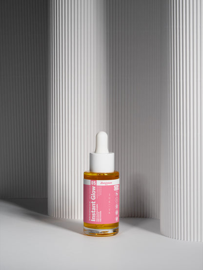 Image complémentaire d’Instant Glow, huile visage aux huiles végétales de Luminesse Paris.