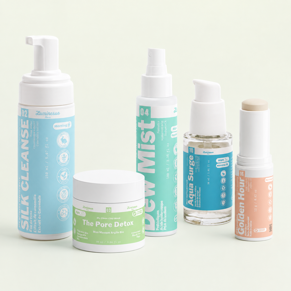 Visuel du Quintet Pore Detox de Luminesse Paris réunissant cinq soins visage : Silk Cleanse, Pore Detox, Dew Mist, Aqua Surge et Golden Hour. La routine associe nettoyage, masque purifiant à l’argile, brume hydratante, soin à l’acide hyaluronique et protection solaire SPF 50.
