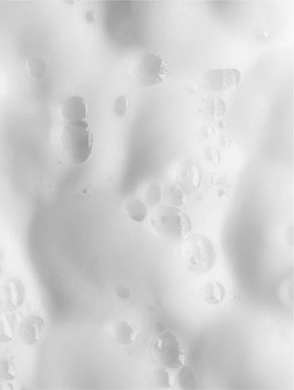 Illustration complémentaire associée à la mousse nettoyante Silk Cleanse de Luminesse Paris.