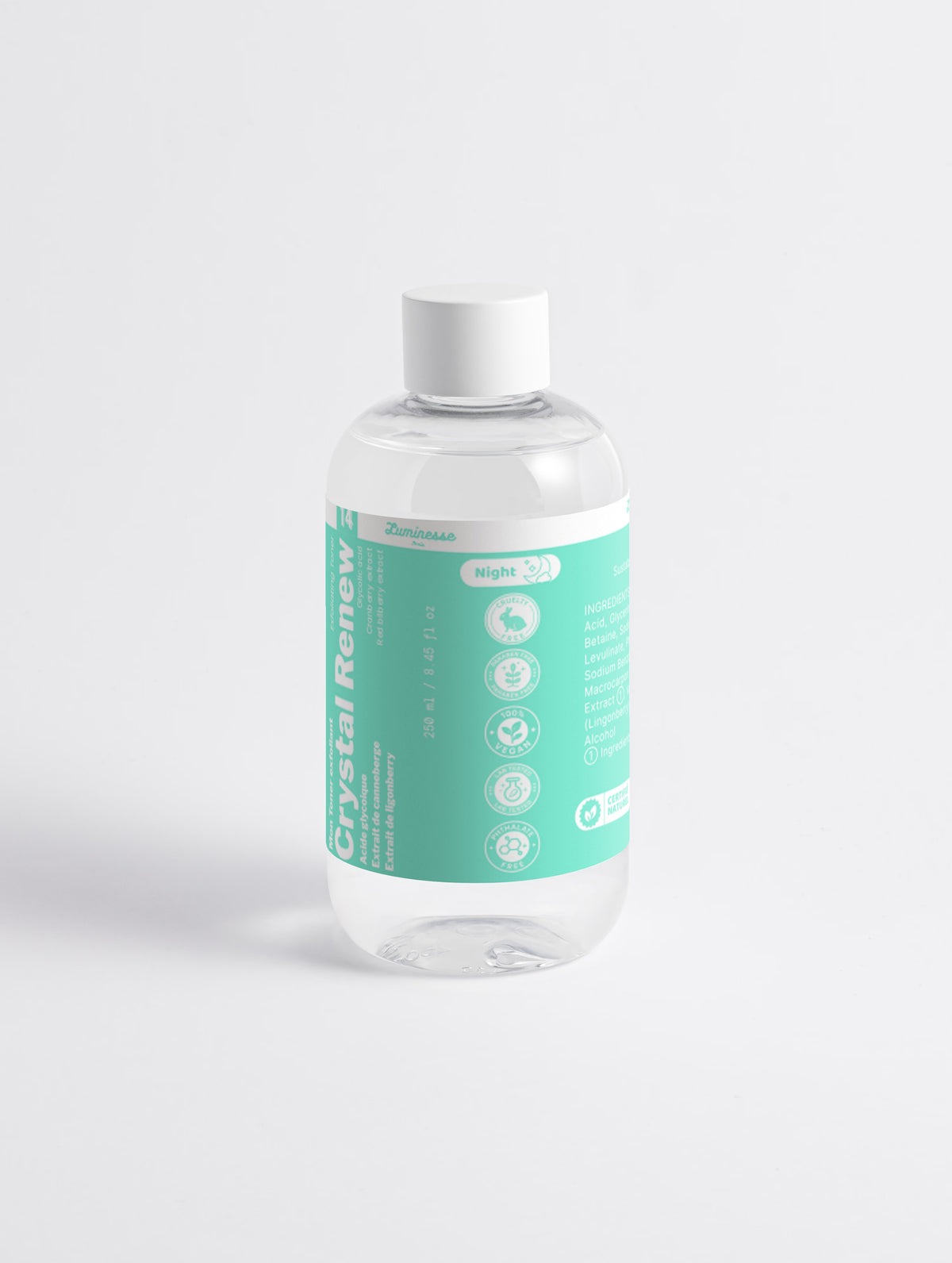 Visuel de Crystal Renew de Luminesse Paris, tonique exfoliant AHA pour le visage à 5 % d’acide glycolique. Image associée à la présentation du soin destiné à lisser visiblement le grain de peau et à soutenir l’éclat, avec bétaïne, Sodium PCA, canneberge et airelle rouge.